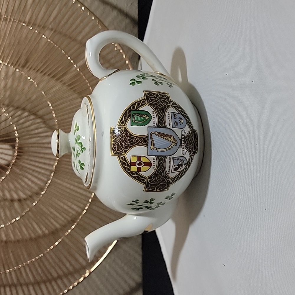 Arklow Pottery Vintage Irish Souvenir Teapot